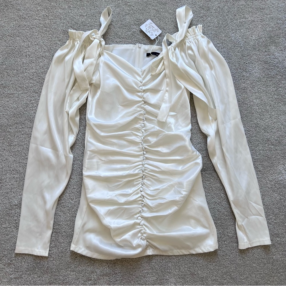 White Ruched Button Ribbon Mini Dress - Picture 4 of 9